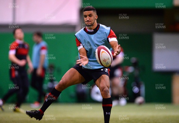 280116 - Wales Under 20 Rugby Training -Keelan Giles during training