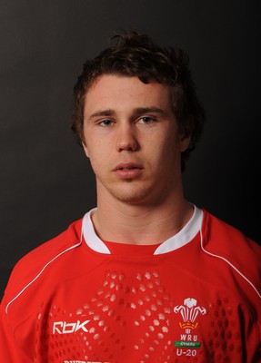 19.12.07 - Wales Under 20 Rugby Squad 2007/2008 - Luke Evans 