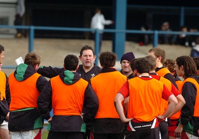 10.02.09 -Wales Under 20 training  Phil Davies head coach talks with the squad at Bridgend 