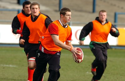 10.02.09 -Wales Under 20 training  Jason Tovey 