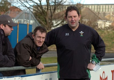 10.02.09 -Wales Under 20 training  Phil Davies Wales Under 20 head coach with Rob Howley watching the under 20  team train at Bridgend 