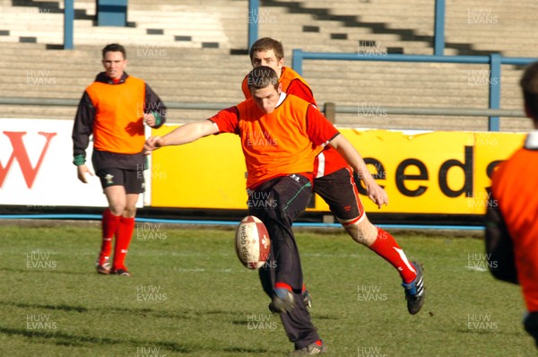 10.02.09 -Wales Under 20 training  Jason Tovey 