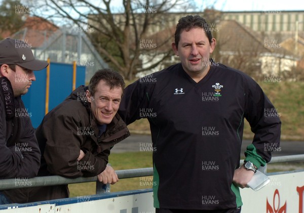 10.02.09 -Wales Under 20 training  Phil Davies Wales Under 20 head coach with Rob Howley watching the under 20  team train at Bridgend 