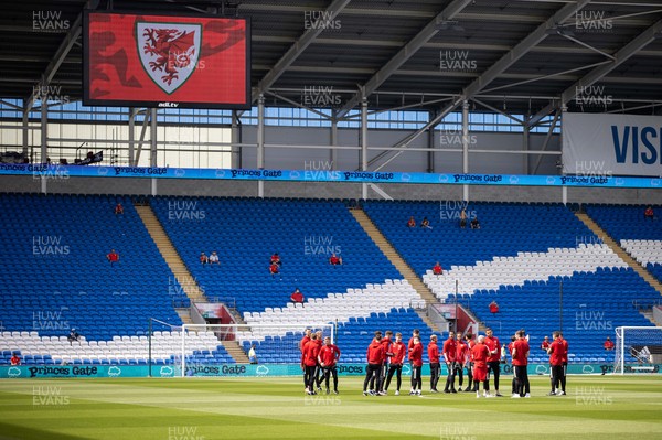 050621 - Wales v Albania - International Friendly - The Wales team walk on the pitch as they arrive in the stadium