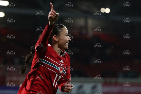 140426 - Wales v Albania - 2027 FIFA Women's World Cup Qualifying - Hannah Cain of Wales celebrates scoring her team’s fourth goal