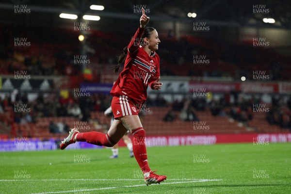 140426 - Wales v Albania - 2027 FIFA Women's World Cup Qualifying - Hannah Cain of Wales celebrates scoring her team’s fourth goal