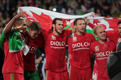 131015 - Wales v Andorra - UEFA European Championship Qualifiers - Ashley Williams, Wayne Hennessey, Gareth Bale, Chris Gunter and Jonathan Williams of Wales celebrate