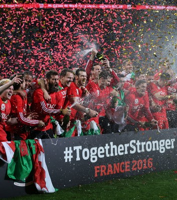 131015 - Wales v Andorra, UEFA European Championship Qualifier - Gareth Bale and his Wales team mates lead the celebrations at the end of the match