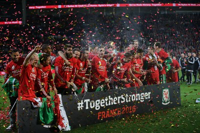 131015 - Wales v Andorra, UEFA European Championship Qualifier - Gareth Bale and his Wales team mates lead the celebrations at the end of the match
