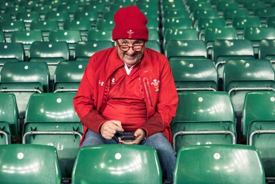 091125 - Wales v Argentina - Quilter Nations Series - Fans ahead of the game