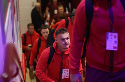 091125 - Wales v Argentina - Quilter Nations Series - Jarrod Evans of Wales arrives at the stadium