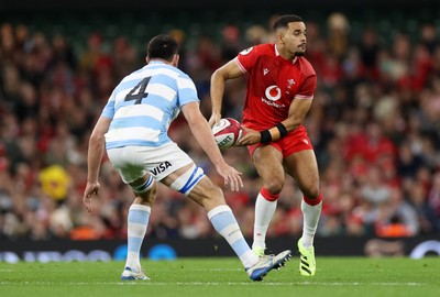 091125 - Wales v Argentina - Quilter Nations Series - Ben Thomas of Wales 