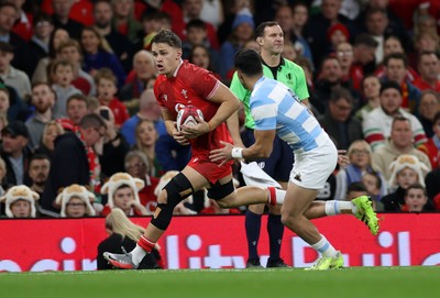 091125 - Wales v Argentina - Quilter Nations Series - Alex Mann of Wales 