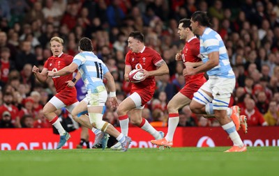091125 - Wales v Argentina - Quilter Nations Series - Josh Adams of Wales 