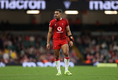 091125 - Wales v Argentina - Quilter Nations Series - Ben Thomas of Wales 