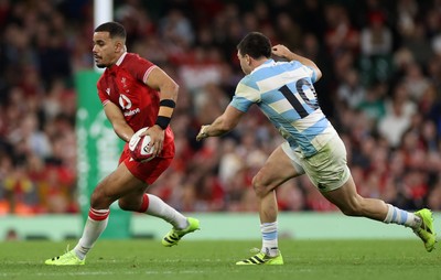 091125 - Wales v Argentina - Quilter Nations Series - Ben Thomas of Wales 