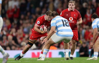 091125 - Wales v Argentina - Quilter Nations Series - Olly Cracknell of Wales 