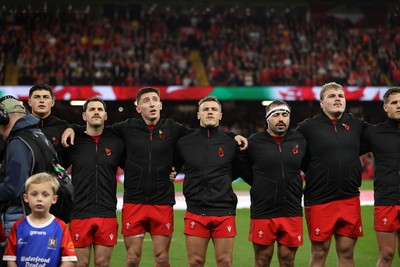 091125 - Wales v Argentina - Quilter Nations Series - Louis Rees-Zammit, Josh Adams, Jarrod Evans, Liam Belcher and Archie Griffin of Wales sing the anthem