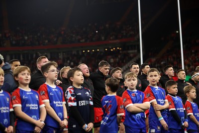 091125 - Wales v Argentina - Quilter Nations Series - Alex Mann of Wales sings the anthem
