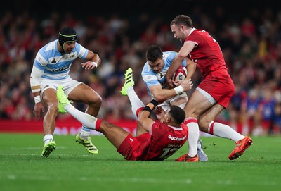 091125 - Wales v Argentina, Quilter Nations Series - Mateo Carreras of Argentina is tackled by Max Llewellyn of Wales and Ben Thomas of Wales