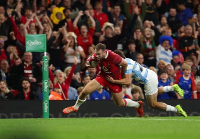 091125 - Wales v Argentina, Quilter Nations Series - Max Llewellyn of Wales crosses the line only for the try to be ruled out
