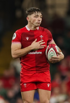 091125 - Wales v Argentina, Quilter Nations Series - Dan Edwards of Wales