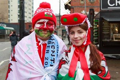 091125 - Wales v Argentina - Quilter Nations Series - Fans outside Principality Stadium before the match
