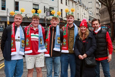 091125 - Wales v Argentina - Quilter Nations Series - Fans outside Principality Stadium before the match