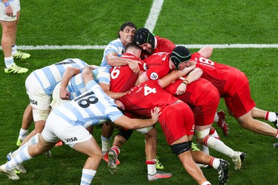 091125 - Wales v Argentina - Quilter Nations Series - Wales drive a maul forward