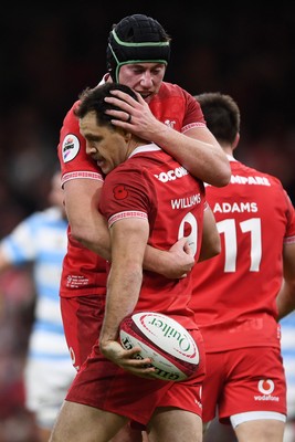 091125 - Wales v Argentina - Quilter Nations Series - Tomos Williams of Wales celebrates scoring a try with team mates