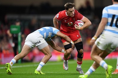 091125 - Wales v Argentina - Quilter Nations Series - Alex Mann of Wales