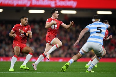 091125 - Wales v Argentina - Quilter Nations Series - Tom Rogers of Wales