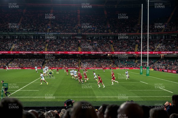 091125 - Wales v Argentina - Quilter Nations Series - Fans view of the game 