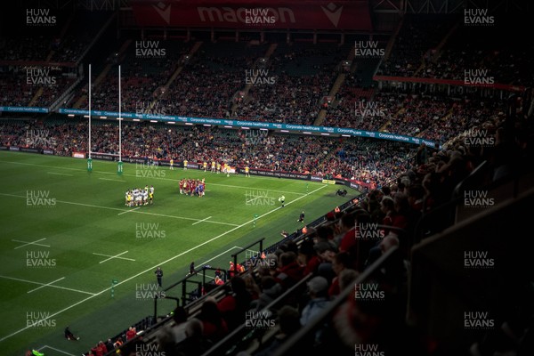 091125 - Wales v Argentina - Quilter Nations Series - Fans’ view of the game 