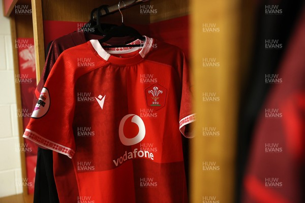 091125 - Wales v Argentina - Quilter Nations Series - Olly Cracknell of Wales jersey in the dressing room before the game