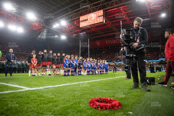 091125 - Wales v Argentina - Quilter Nations Series - Laying of Remembrance Wreath