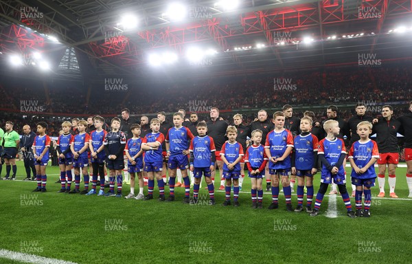 091125 - Wales v Argentina - Quilter Nations Series - Wales Anthem