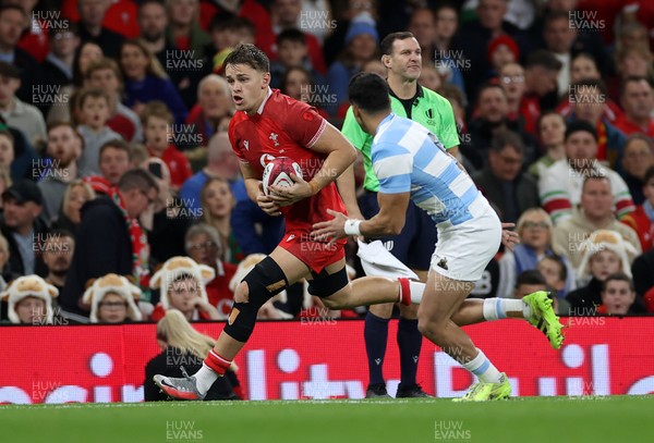 091125 - Wales v Argentina - Quilter Nations Series - Alex Mann of Wales 