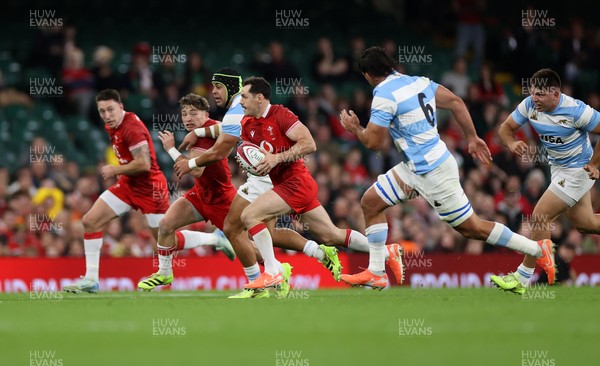091125 - Wales v Argentina - Quilter Nations Series - Tomos Williams of Wales 