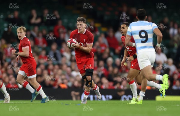 091125 - Wales v Argentina - Quilter Nations Series - Alex Mann of Wales 