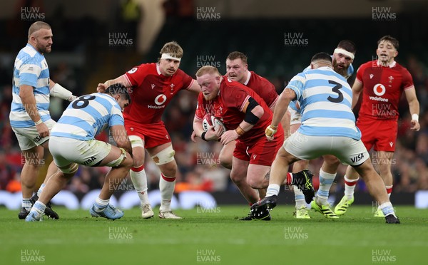 091125 - Wales v Argentina - Quilter Nations Series - Keiron Assiratti of Wales 