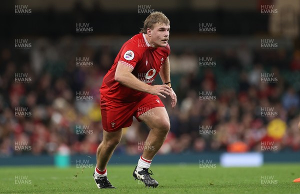 091125 - Wales v Argentina - Quilter Nations Series - Archie Griffin of Wales 