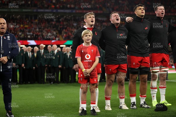091125 - Wales v Argentina - Quilter Nations Series - Jac Morgan, Dewi Lake and Dafydd Jenkins of Wales sing the anthem
