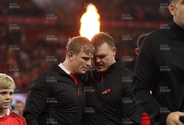 091125 - Wales v Argentina - Quilter Nations Series - Jac Morgan and Dewi Lake of Wales at the end of the anthem