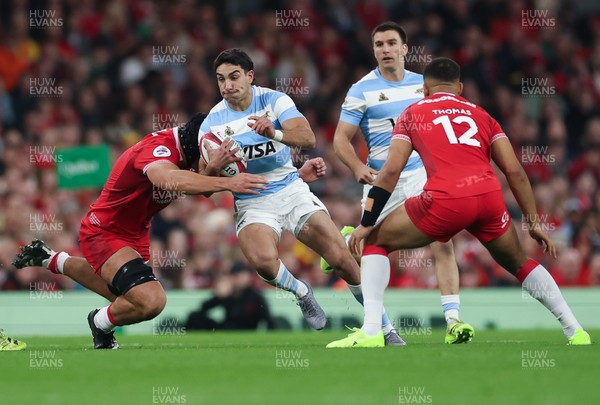 091125 - Wales v Argentina, Quilter Nations Series - Santiago Carreras of Argentina charges forward