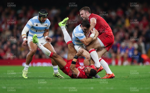 091125 - Wales v Argentina, Quilter Nations Series - Mateo Carreras of Argentina is tackled by Max Llewellyn of Wales and Ben Thomas of Wales