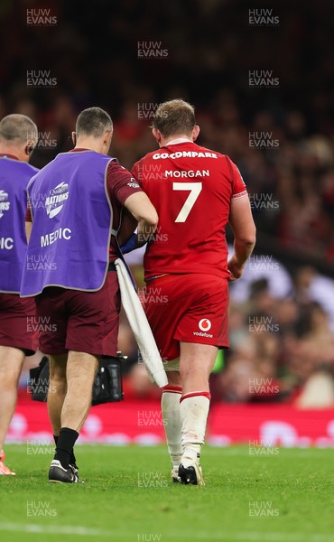 091125 - Wales v Argentina, Quilter Nations Series - Jac Morgan of Wales leaves the pitch after being injured scoring a try
