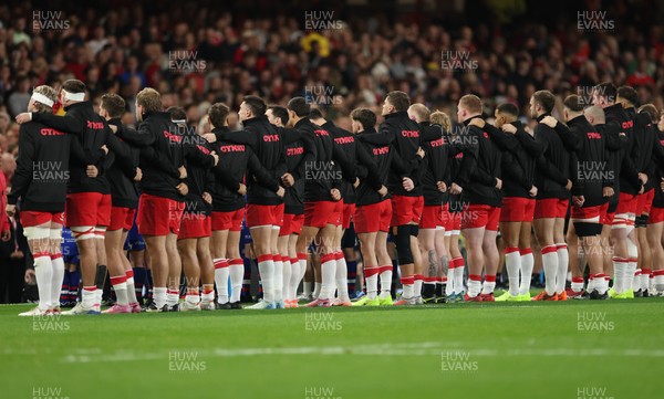 091125 - Wales v Argentina, Quilter Nations Series - The Wales team lineup for the anthems