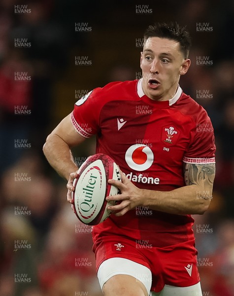 091125 - Wales v Argentina, Quilter Nations Series - Josh Adams of Wales
