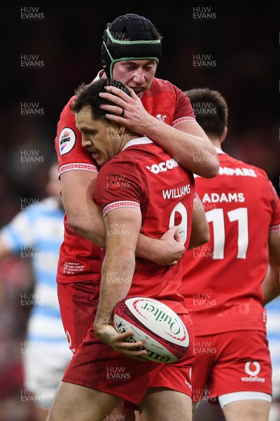 091125 - Wales v Argentina - Quilter Nations Series - Tomos Williams of Wales celebrates scoring a try with team mates